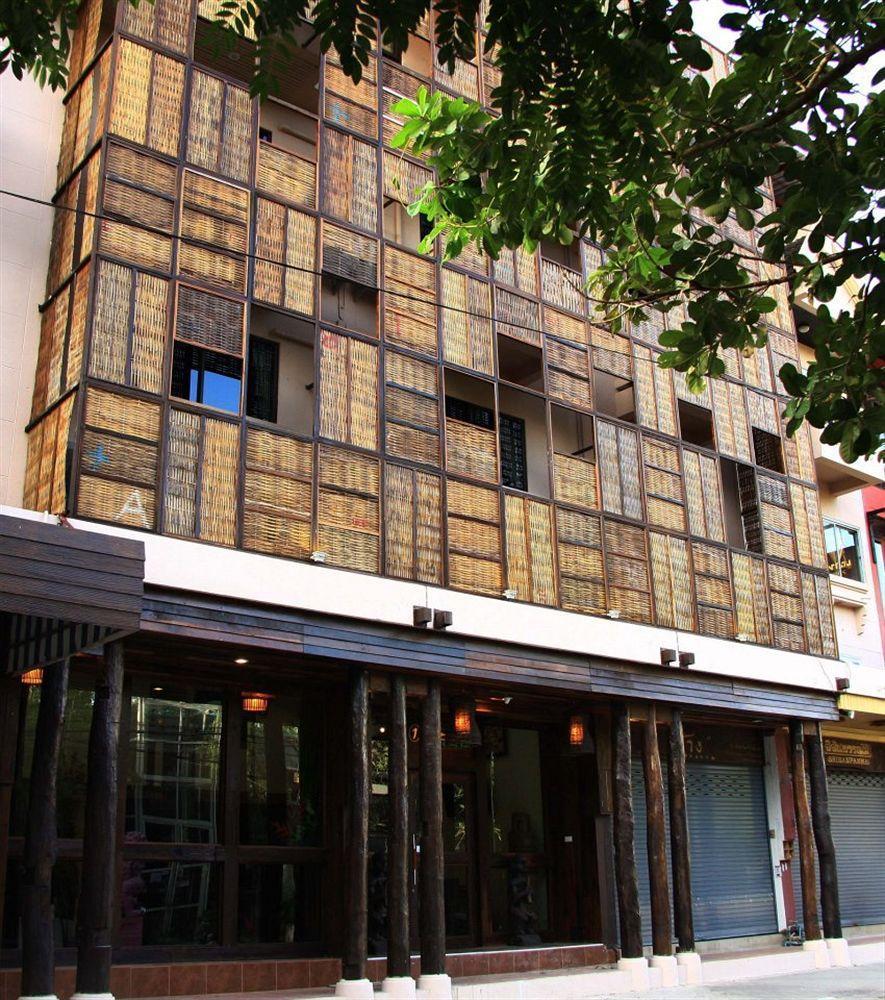 1 Nimman Gallery Hotel Чиангмай Экстерьер фото