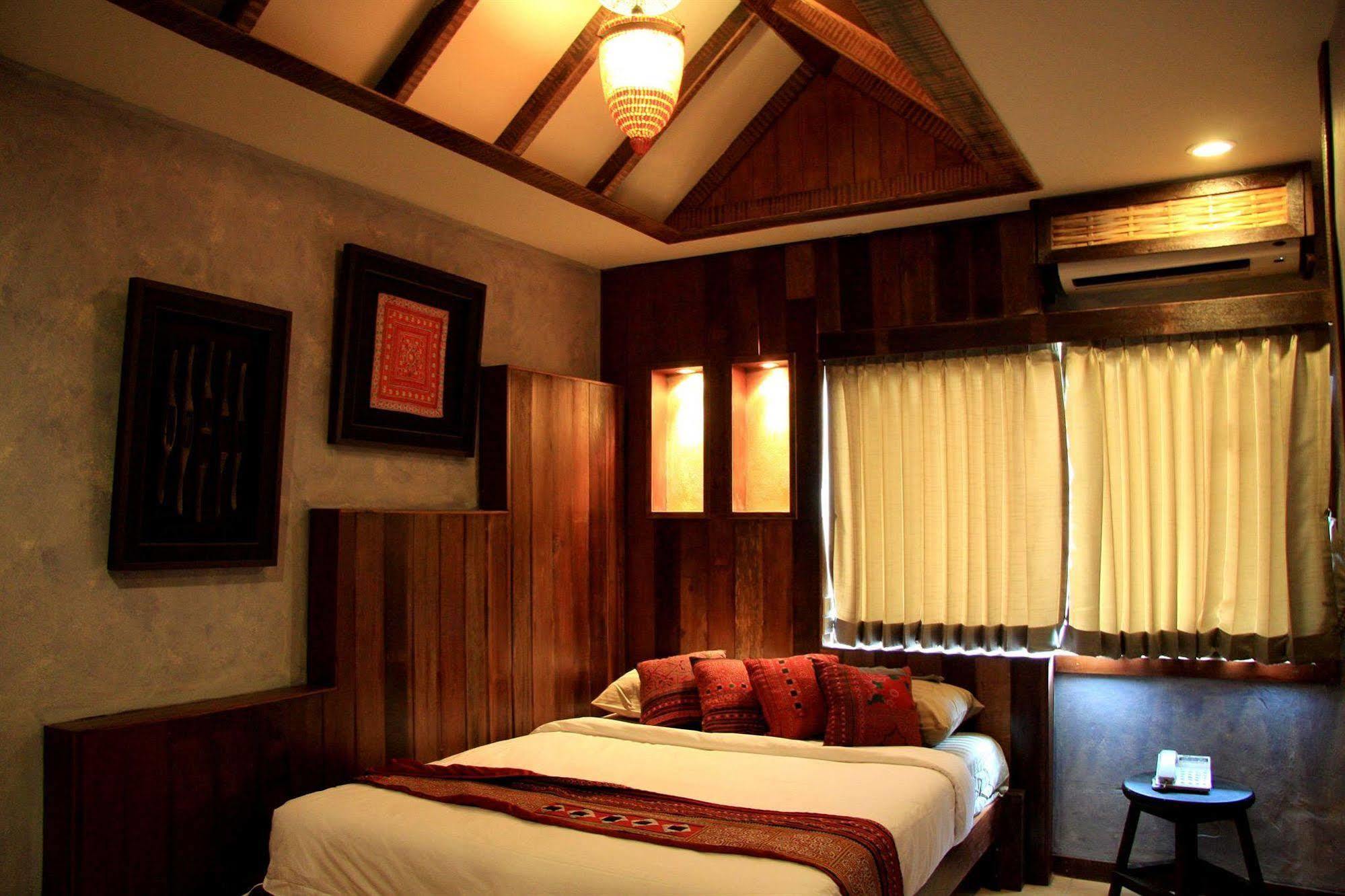 1 Nimman Gallery Hotel Чиангмай Экстерьер фото