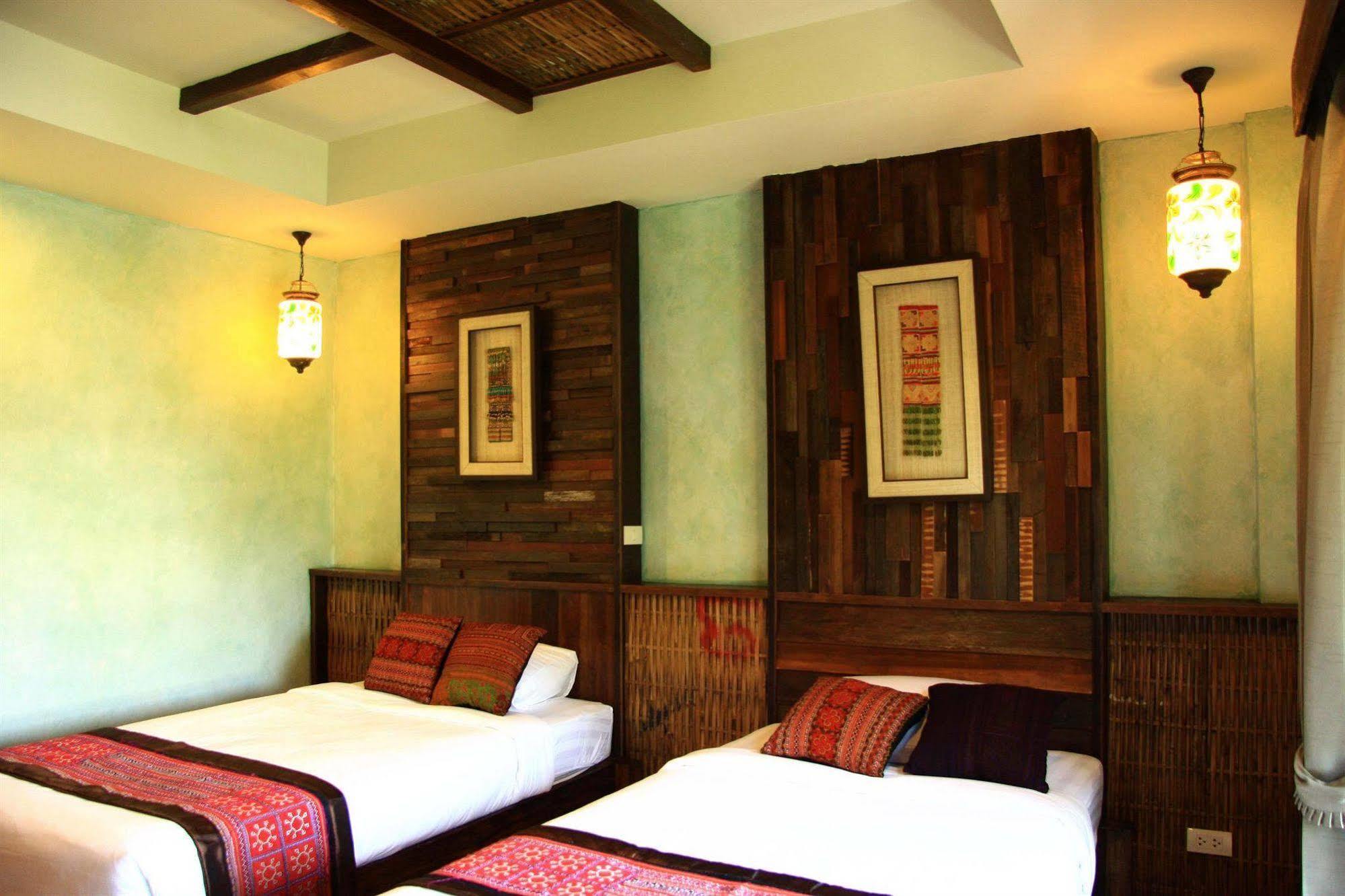1 Nimman Gallery Hotel Чиангмай Экстерьер фото